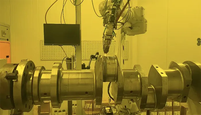 Crankshaft laser cladding with the equipment from Hornet Laser Cladding 